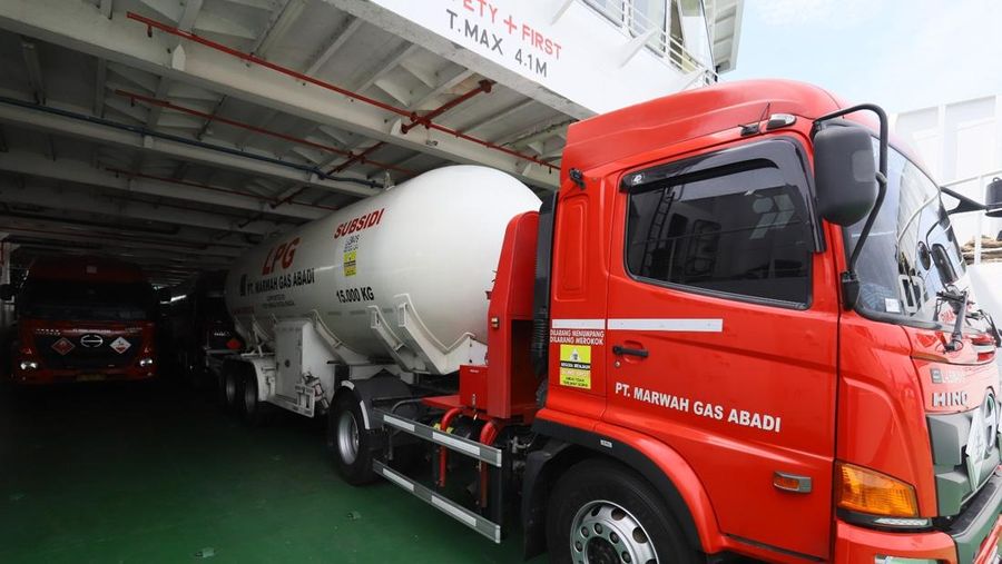 PT Pertamina (Persero) menyalurkan LPG melalui jalur laut dengan menggunakan kapal Ro-Ro dari Lhokseumawe ke Banda Aceh. (Dok. PT Pertamina (Persero))