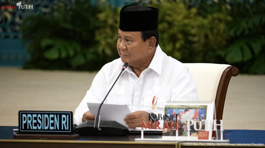 Arahan Presiden Prabowo pada Sidang Kabinet Paripurna, Istana Negara, Senin (15/11/2025). (Tangkapan layar Youtube Setpres RI)
