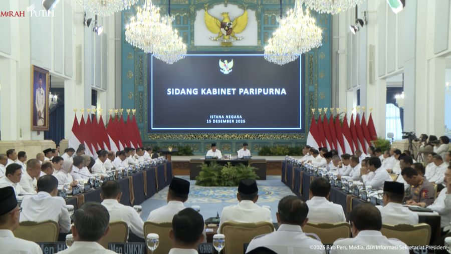 Arahan Presiden Prabowo pada Sidang Kabinet Paripurna, Istana Negara, Senin (15/11/2025). (Tangkapan layar Youtube Setpres RI)