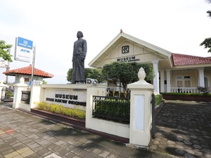 Mengenang Pendiri BRI di Usia 130 Tahun Bank Kerakyatan