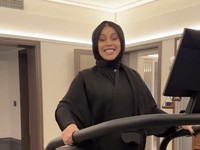 Viral Cardi B Pakai Hijab di Arab Saudi, Netizen Ramai Komen Ini