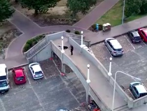 Video Detik-detik 2 Pelaku Penembakan di Australia Dilumpuhkan
