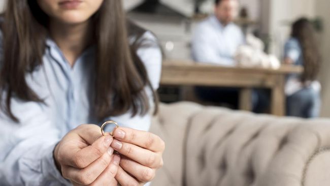 Fenomena Gray Divorce Meningkat di Seluruh Dunia, Apa Maksudnya?