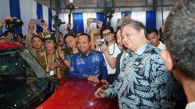 Airlangga Bilang Mobil Rp150 Juta-an Bikin Jakarta Tambah Macet