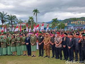 Hari Juang TNI AD ke-80 di Mamuju, Pangdam Palaka Wira Apresiasi 3 Prajurit