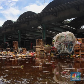 Potret Terbaru Kebakaran Pasar Induk Kramat Jati, Ratusan Kios Hangus