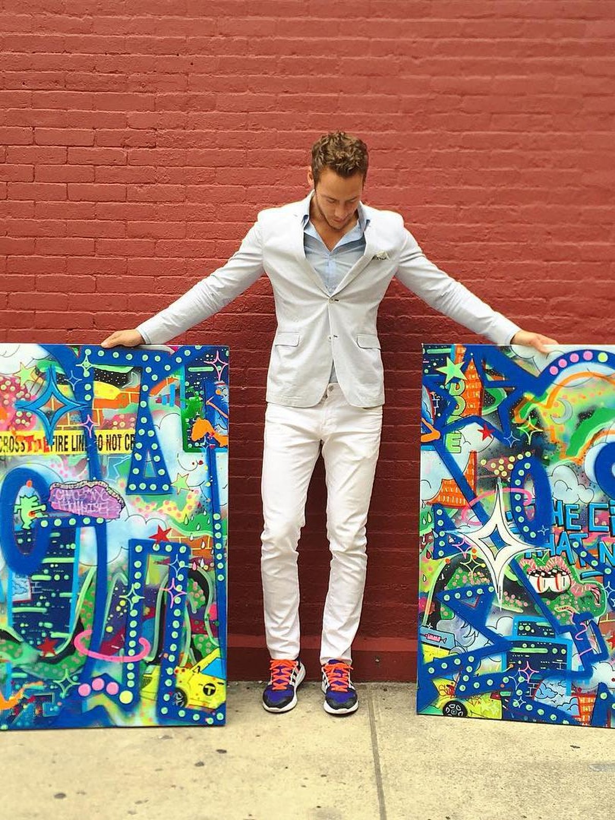 Seniman Performans Ditangkap di Art Basel Miami Usai Aksi dengan Kapur