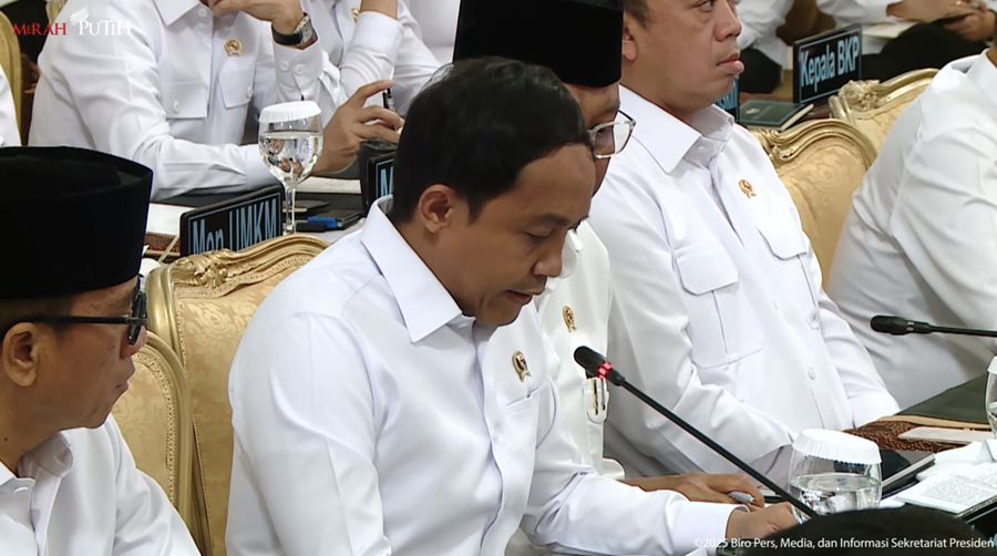 Suasana arahan Presiden Prabowo pada Sidang Kabinet Paripurna, Istana Negara, Senin (15/11/2025). (Tangkapan layar Youtube Setpres RI)