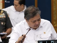 Airlangga Izin ke Prabowo, Bakal Pantau Ekonomi RI Sampai ke Keluarga