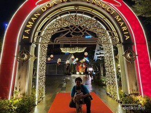 Menikmati Suasana Natal di Taman Doa Hati Tersuci Maria
