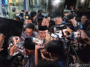 Eks Menag Yaqut Irit Bicara Usai 8 Jam Diperiksa KPK di Kasus Kuota Haji