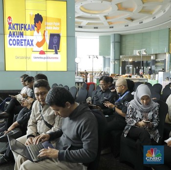 Keramaian Pojok Pajak di Menara Bank Mega