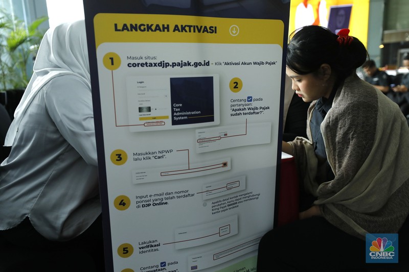 Kantor Pelayanan Pajak (KPP) Pratama Mampang Prapatan membuka layanan pojok pajak di lobi Gedung Bank Mega, Tendean, Jakarta Selatan, Selasa (16/12/2025). (CNBC Indonesia/Tri Susilo)
