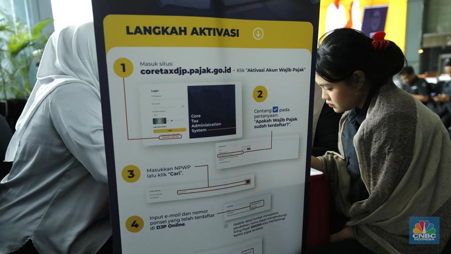 Kantor Pelayanan Pajak (KPP) Pratama Mampang Prapatan membuka layanan pojok pajak di lobi Gedung Bank Mega, Tendean, Jakarta Selatan, Selasa (16/12/2025). (CNBC Indonesia/Tri Susilo)
