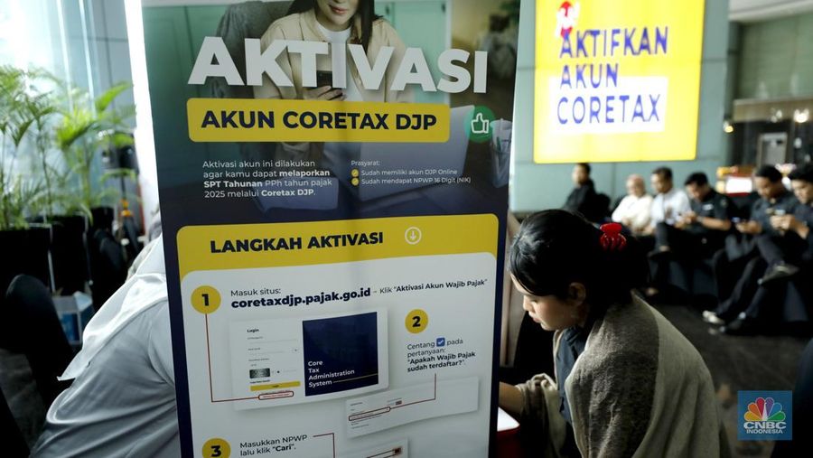 Kantor Pelayanan Pajak (KPP) Pratama Mampang Prapatan membuka layanan pojok pajak di lobi Gedung Bank Mega, Tendean, Jakarta Selatan, Selasa (16/12/2025). (CNBC Indonesia/Tri Susilo)