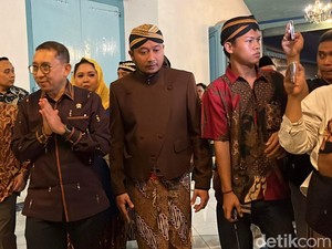Terpopuler: Tedjowulan soal PB XIV Purbaya Tak Diundang Peresmian Sanggabuwana