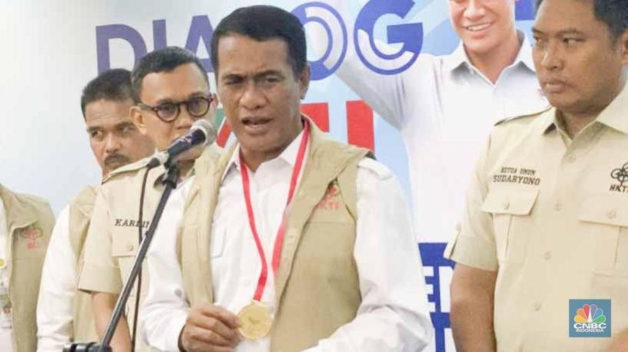 Menteri Pertanian/Kepala Bapanas, Amran Sulaiman saat konferensi pers di kantornya, Jakarta, Selasa (16/2/2025). (CNBC Indonesia/Martyasari Rizky)