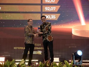 Pemprov Sulsel Raih Predikat Informatif 2025 dari Komisi Informasi Pusat