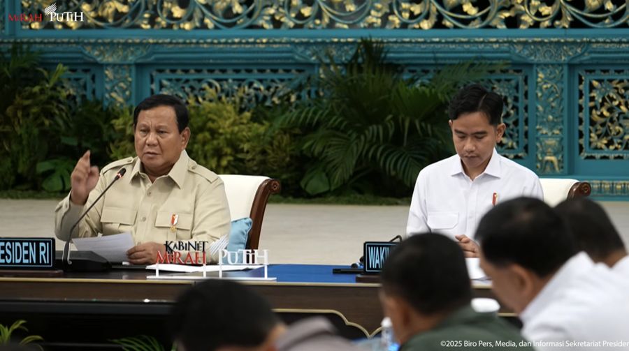 Pengarahan Presiden RI kepada Kepala Daerah se-Papua dan KEPP-OKP, Istana Negara, Selasa (16/12/2025). (BPMI)