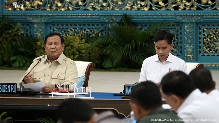 Pengarahan Presiden RI kepada Kepala Daerah se-Papua dan KEPP-OKP, Istana Negara, Selasa (16/12/2025). (BPMI)