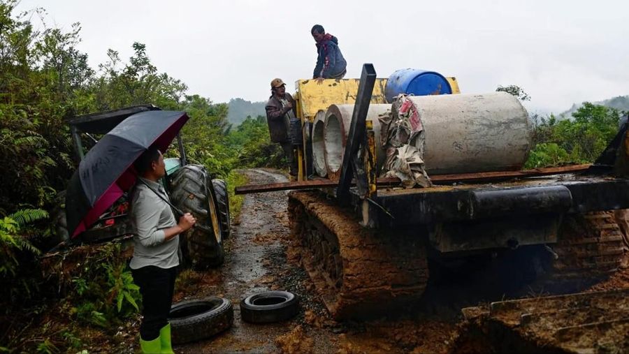 Badan Nasional Penanggulangan Bencana (BNPB) mendukung pelaksanaan uji coba fungsional Jalan Nasional Padang&ndash;Bukittinggi sebagai bagian dari upaya pemulihan konektivitas dan peningkatan keselamatan pengguna jalan pascabencana di Provinsi Sumatera Barat. (Dok. BNPB)