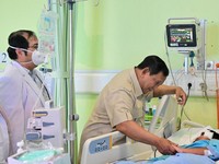 Momen Prabowo Elus Lembut Siswa Korban Tabrakan SPPG SDN Kalibaru 01