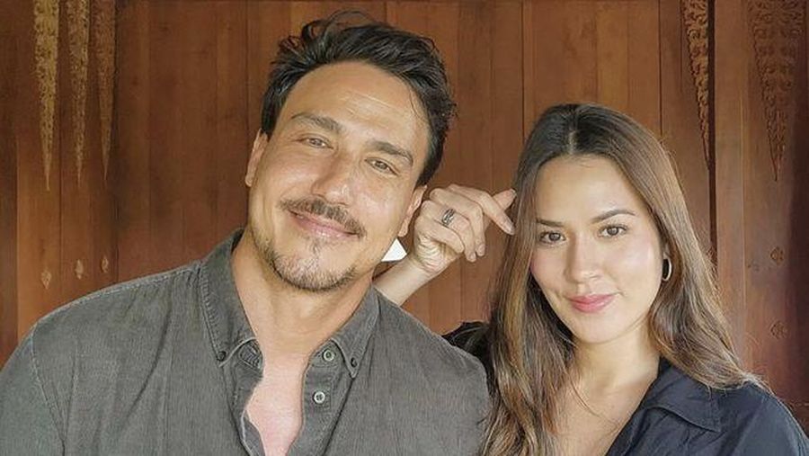 Raisa dan Hamish Daud. (Tangkapan layar instagram @hamishdw)
