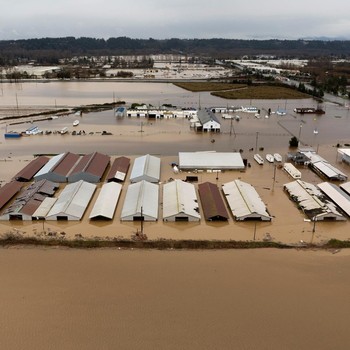 Penampakan Jantung AS Tenggelam, Tanggul Jebol-Kondisi Darurat