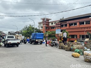 Pedagang di Pasar Denpasar Diminta Bawa Pulang Sampahnya Seusai Berjualan