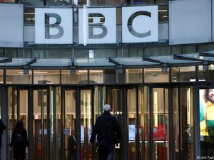 Trump Gugat BBC: Menyesatkan dan Punya Agenda Politik Kiri