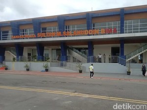 Apa Alasan Bandara Bima Tidak Memajang Foto Sultan Bima XIV?