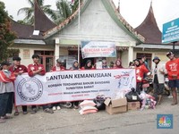 Prudential Indonesia Bantu 1.189 Korban Terdampak Banjir di Sumbar