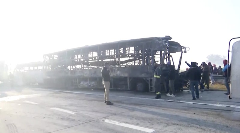 Jumlah korban tewas akibat kecelakaan kendaraan di jalan tol India meningkat menjadi 13 orang, lapor para pejabat pada Selasa (16/12/2025). (Tangkapan Layar Video Reuters/ANI)