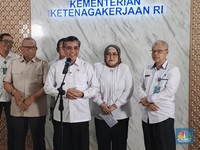 Menaker Jamin Tak Ada Upah Daerah Turun Meski Ekonominya Minus