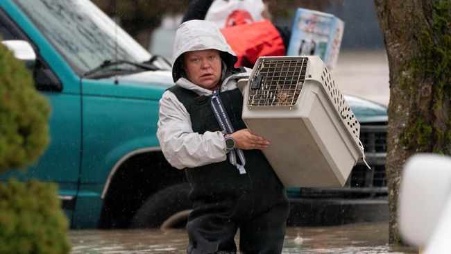 Potret Terkini Jantung AS Tenggelam, Tanggul Jebol-Jalanan Jadi Sungai