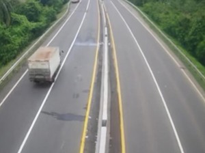Sempat Padat Imbas Kapal Lambat Sandar, Lalin di Gerbang Tol Merak Kini Normal