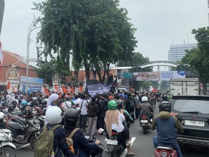 Ada Demo, Lalu Lintas di Sekitar Grahadi Surabaya Macet
