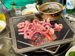 Bentuknya Seram Mirip Ular, Ikan Ini Jadi Seafood Eksotik di Korsel