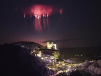 NASA Ungkap Fakta Alien Ubur-ubur Merah Muncul di Langit