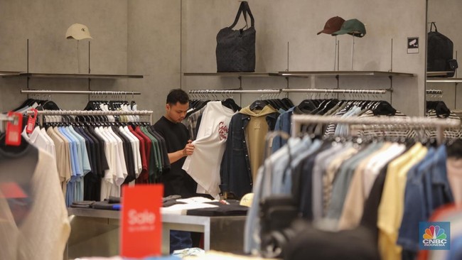 Warga RI Rajin Menabung Saat Ramadan, Kurangi Jajan dan Ngutang