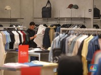 Warga RI Rajin Menabung Saat Ramadan, Kurangi Jajan & Ngutang