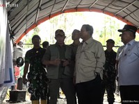 Prabowo di Lokasi Bencana: Kita Bersama akan Mengatasi Ini Semua