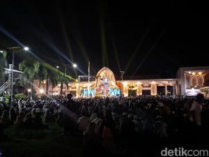 Opick dan Penyanyi Mesir Mohamed Youssef Ajak Warga NTB Berselawat
