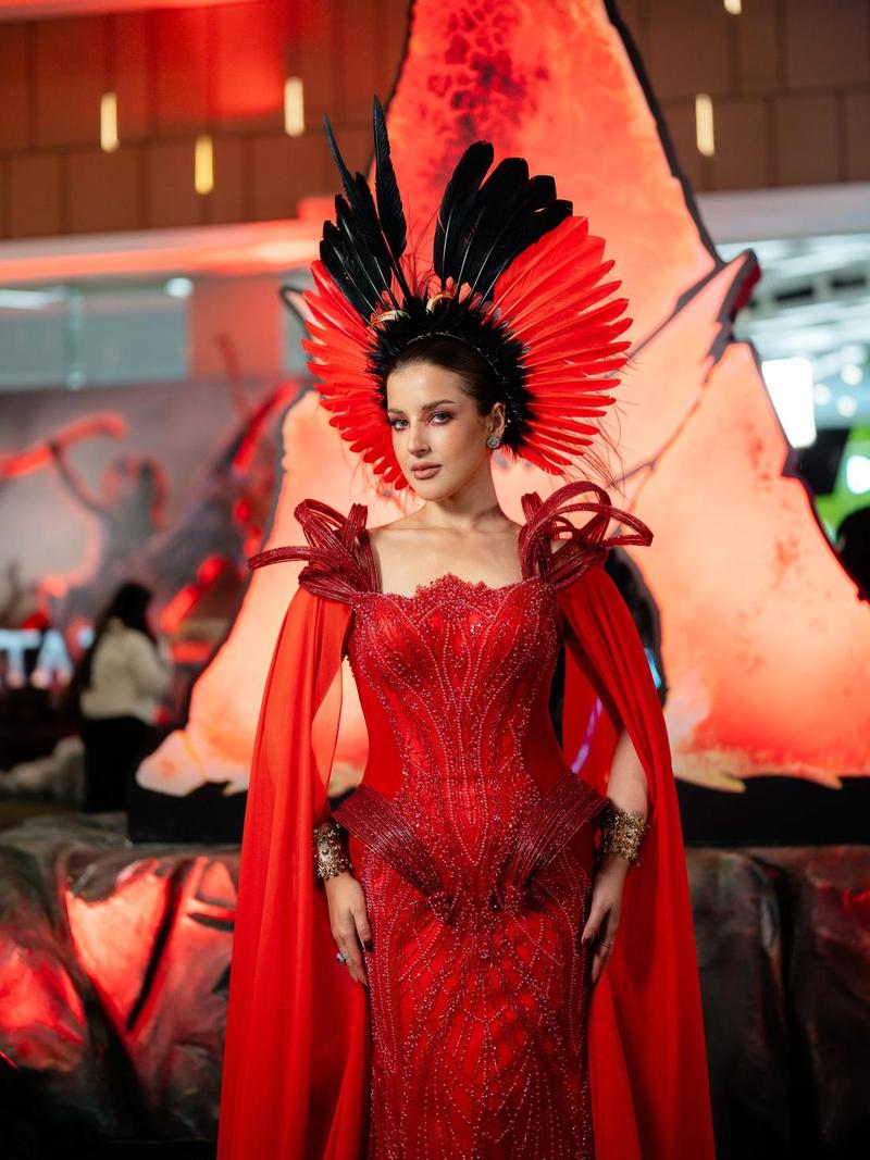 Foto: Gaya Teatrikal Tasya Farasya di Premiere Avatar 3, Terinspirasi Varang