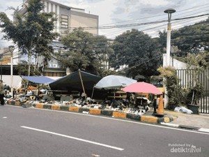 Dari Dunia Hitam ke Surga Barang Bekas, Pasar Loak Jatinegara