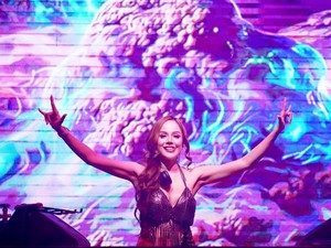 Vika Chu Jajal Peruntungan Jadi DJ