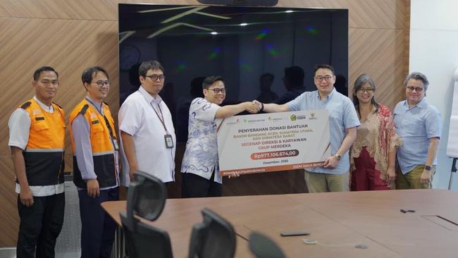 Grup Merdeka Donasi Rp977 Juta untuk Bencana Banjir dan Longsor Sumatra