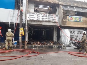 Ruko 2 Lantai Milik KAI di Semarang Terbakar