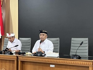 3 Staf KPU Badung yang Buang Sampah ke Selokan Disanksi Teguran