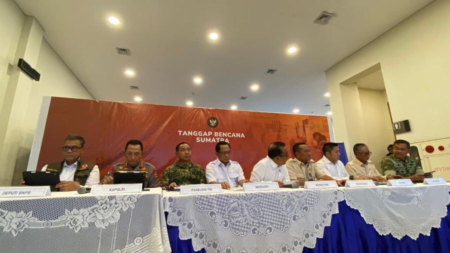 Konferensi Pers Perkembangan Penanggulangan Bencana Sumatra, 19 Desember 2025. (CNBC Indonesia/Emir Yanwardhana)